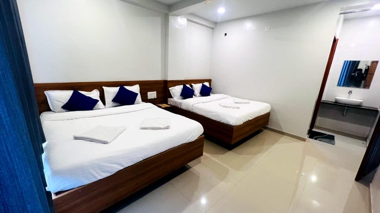 Hotel Sai Smruti Shirdi Exterior foto