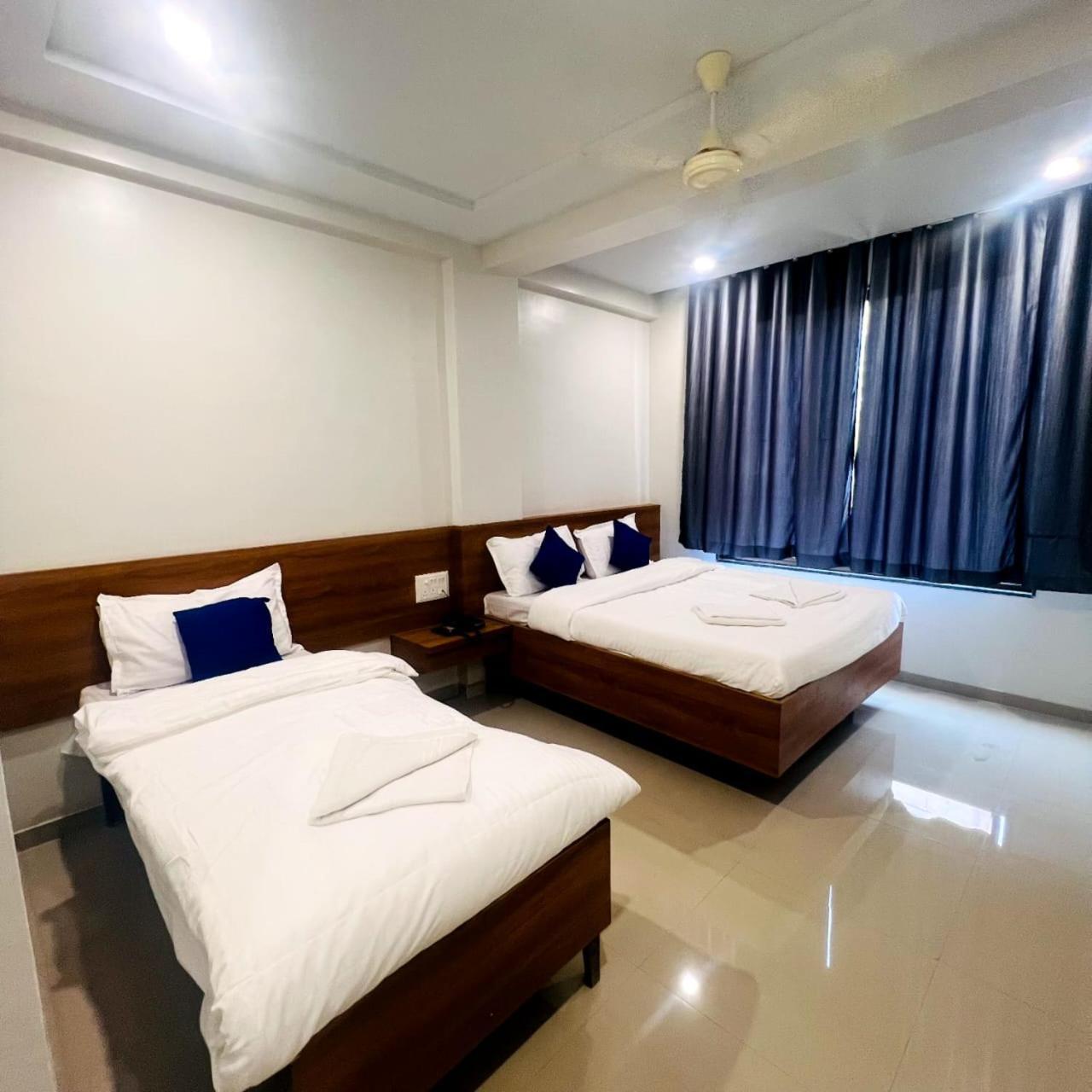 Hotel Sai Smruti Shirdi Quarto foto
